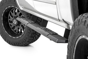 Chevrolet Silverado 3500HD Running Boards - Rough Country - TR2 Aluminum - Black - '07-'19